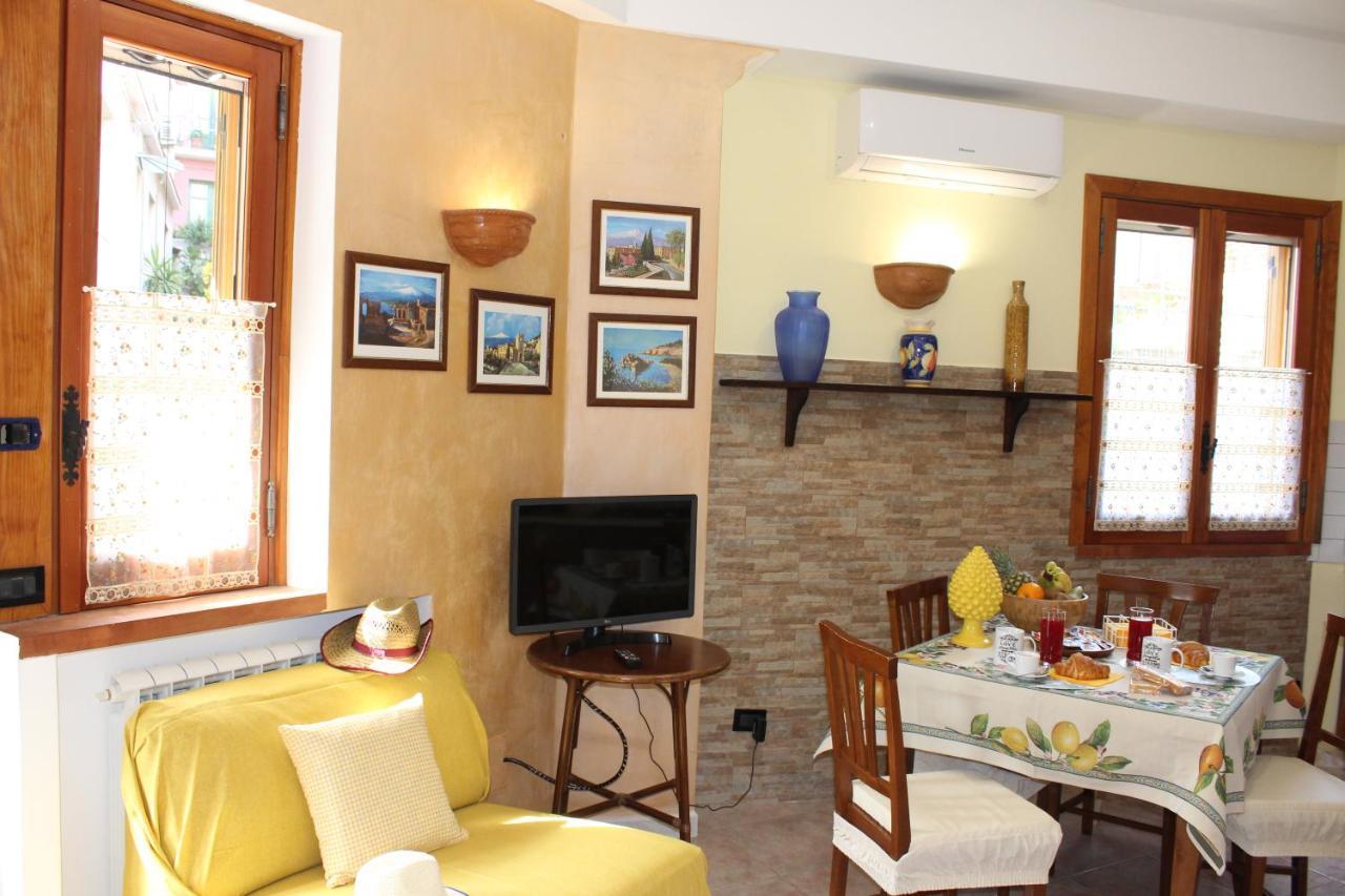 La Nina Apartment Таормина Екстериор снимка