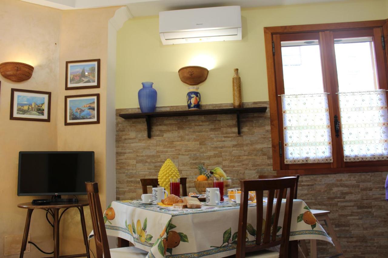 La Nina Apartment Таормина Екстериор снимка